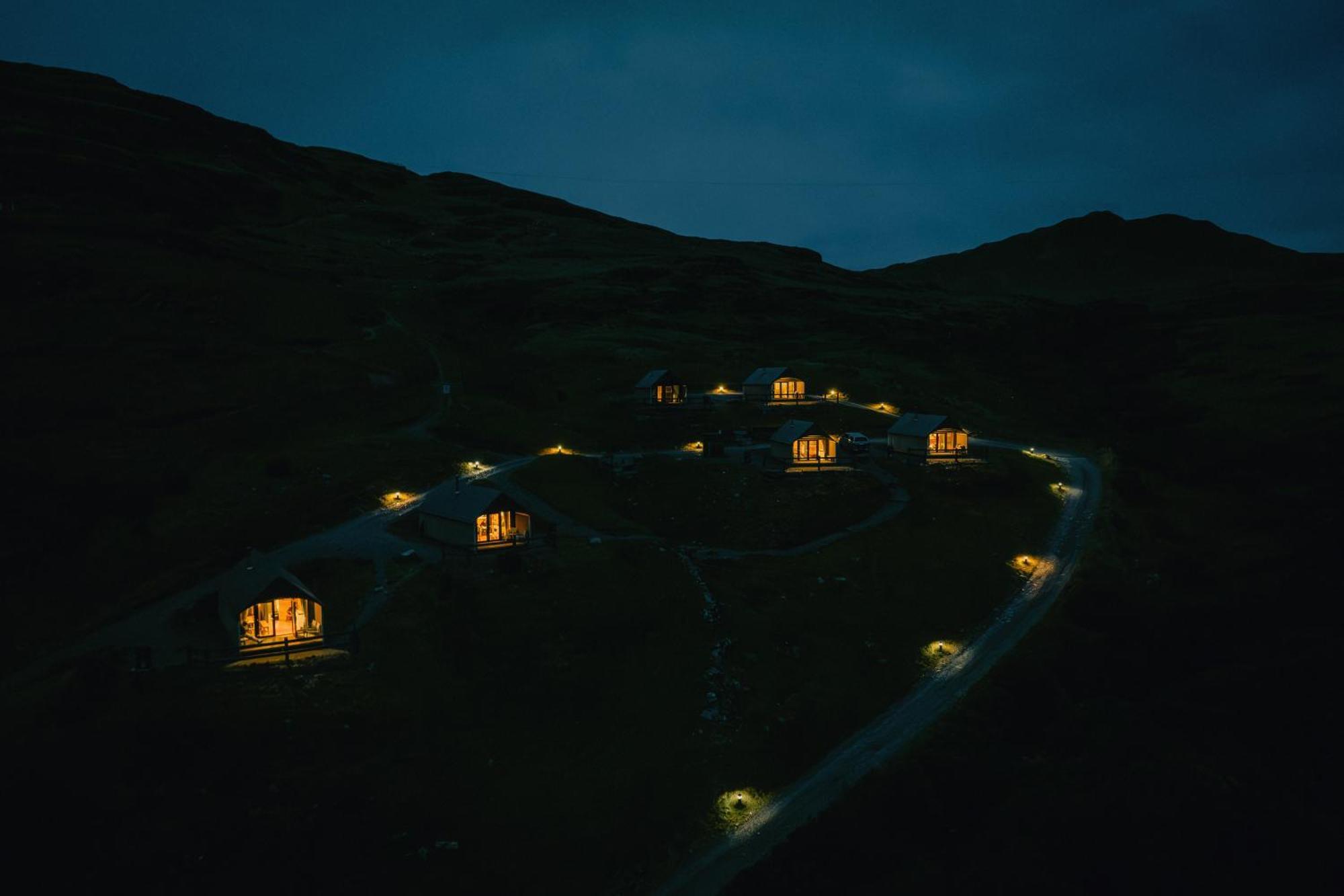 Llechwedd Glamping Hotel Блайнай-Фестиньог Екстериор снимка